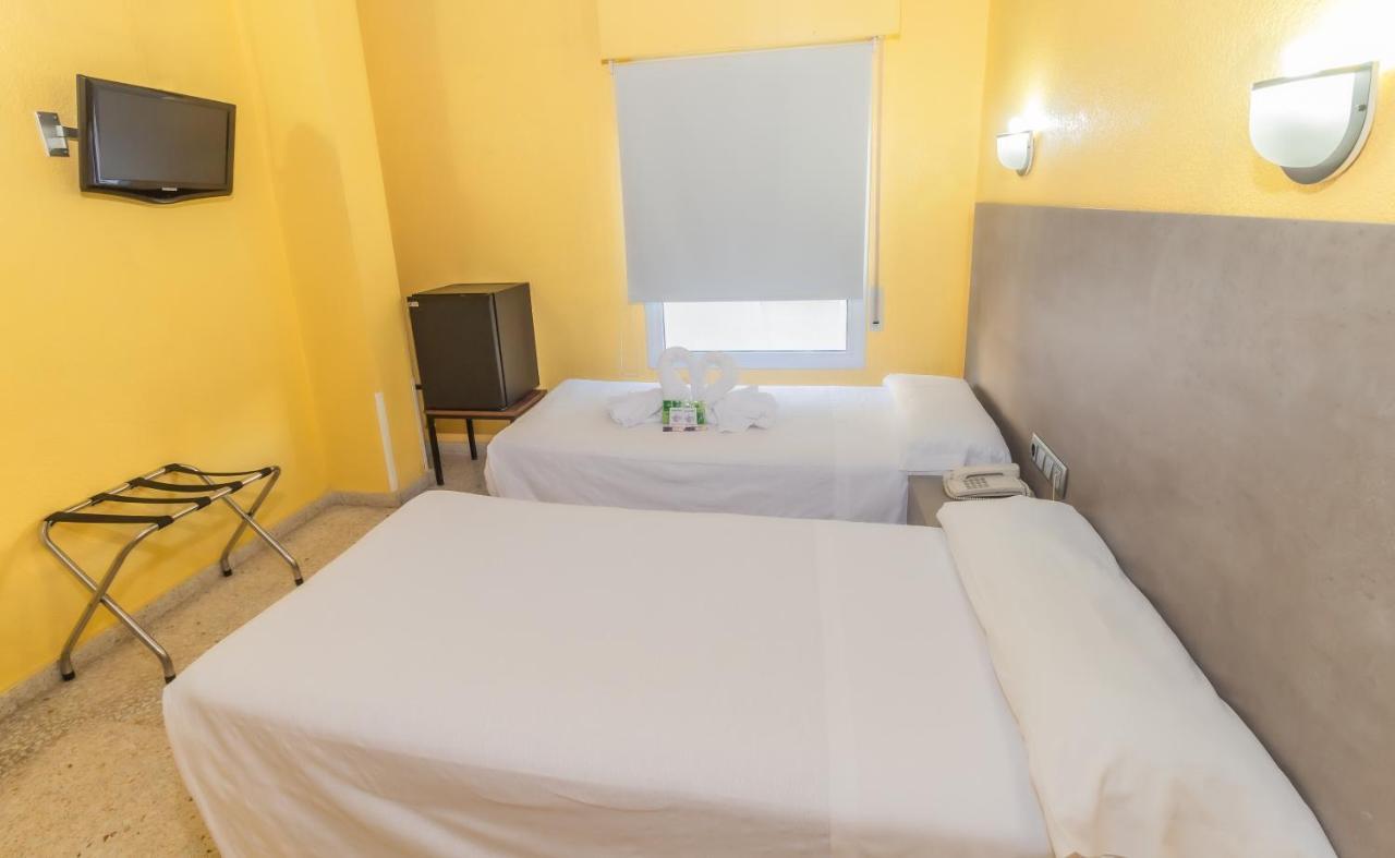 Hotel Universal Murcia Luaran gambar