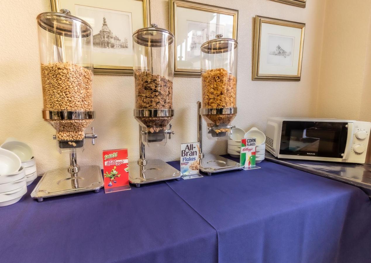 Hotel Universal Murcia Luaran gambar